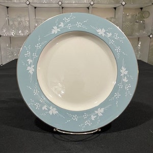 Reflection di Royal Doulton - Un piatto da portata in porcellana Bone China Vintage con bordo in platino