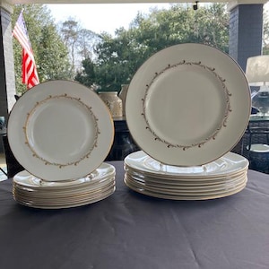Rondo by Royal Doulton - 16pcs of Vintage Gold Rim Bone China