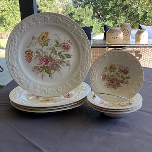 Homer Laughlin TH6 by Homer Laughlin - Eight Pieces of Vintage Dinnerware