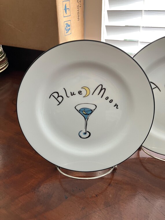 Pottery Barn Set of 4 Martini Cocktail Appetizer Saucer Plates Size: 7
