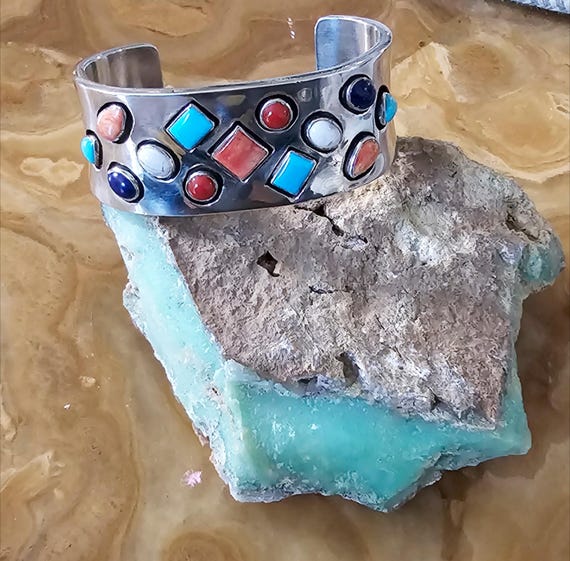 Shakey Shadowbox Multi Stone Statement Cuff  Size… - image 2