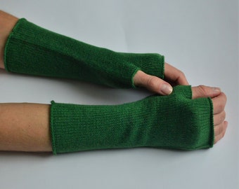 Warm cashmere  mittens, green handmade gloves, green knitted fingerless mittens, Cosy wool gloves, gift for mother