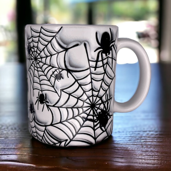 Spinnennetz-Keramikbecher - Gruselige Kaffeetasse, perfekt für Halloween und Gothic-Partys, Personalisierbar, 330ml | ElilenaShop