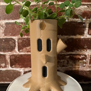 Whispy Kirby tree planter