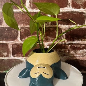 Maceta de Snorlax pintada a mano. Regalo.
