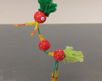 Sting-a-dee - Wooden, Painted, Magnetic creature