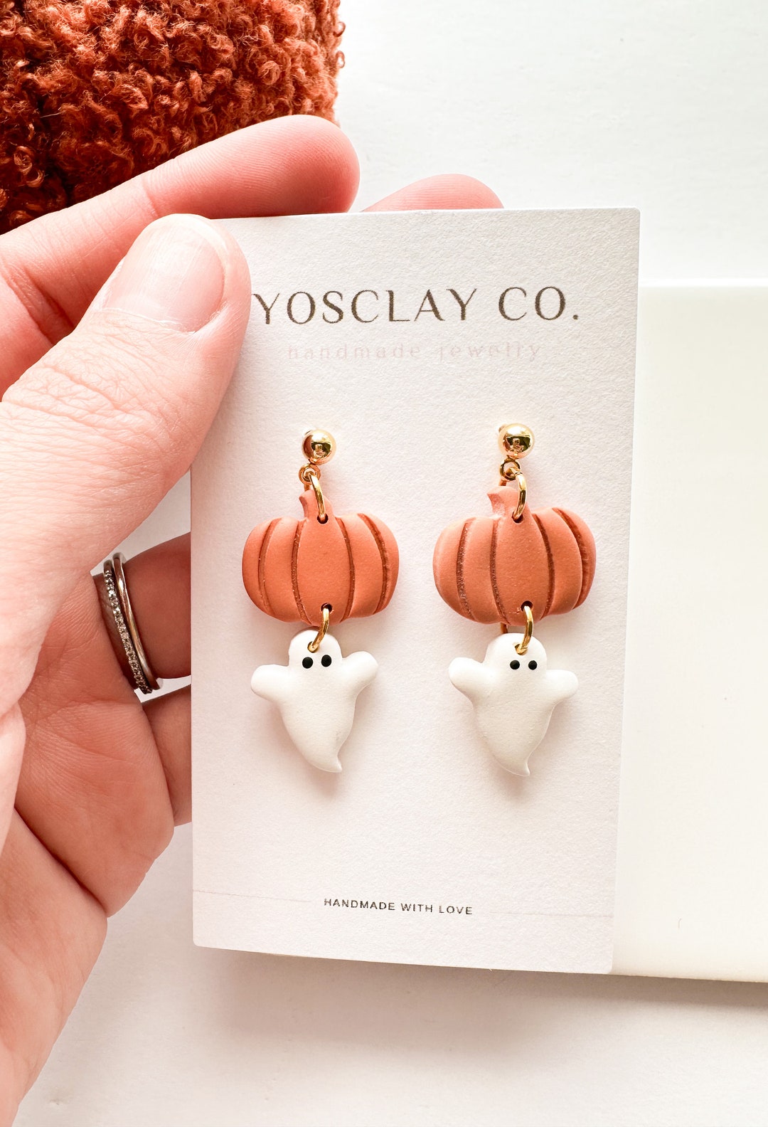 Orecchini di zucca di HALLOWEEN, set di orecchini di zucca intagliati pendenti fatti a mano, Jack O Lantern, orecchini autunnali, gioielli di Halloween, orecchini spettrali - Italia