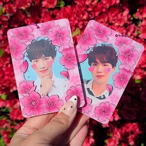 Porte-cartes photo acrylique sakura fleurs de cerisier inspiré du printemps kpop