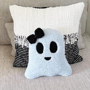 Pink Ghost Pillow, Halloween pillow, Ghost Plush Pillow, Ghost Cushion, Soft Ghost Pillow, Kids Pillow, Halloween decoration, Stuffed Ghost