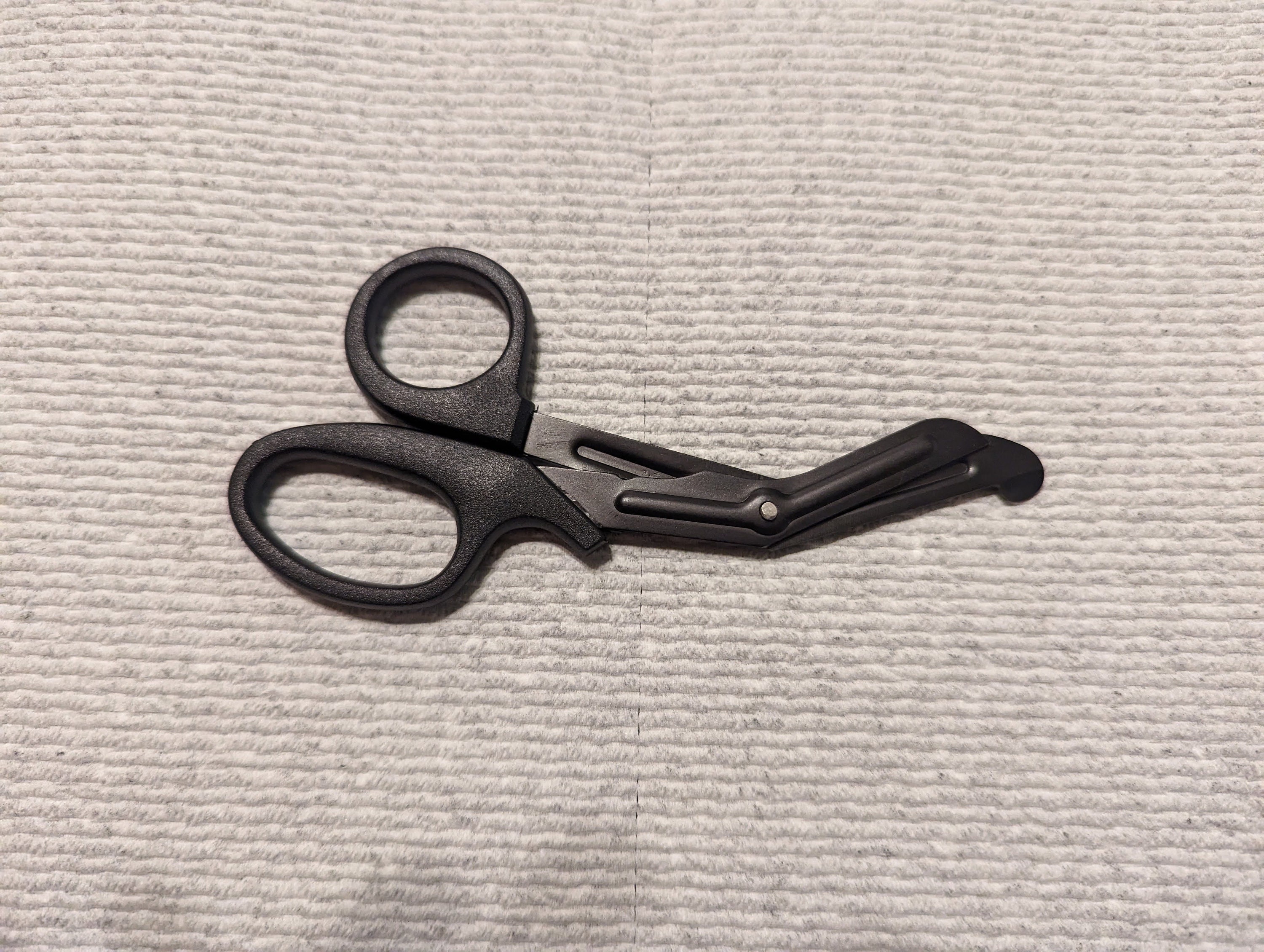 DISCONTINUED DOVO Baby Scissors 