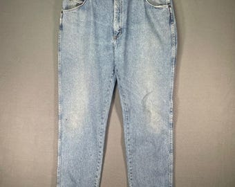 Vintage Wrangler Jeans Mens 38x32 Light Wash Blue Denim Relaxed Straight USA