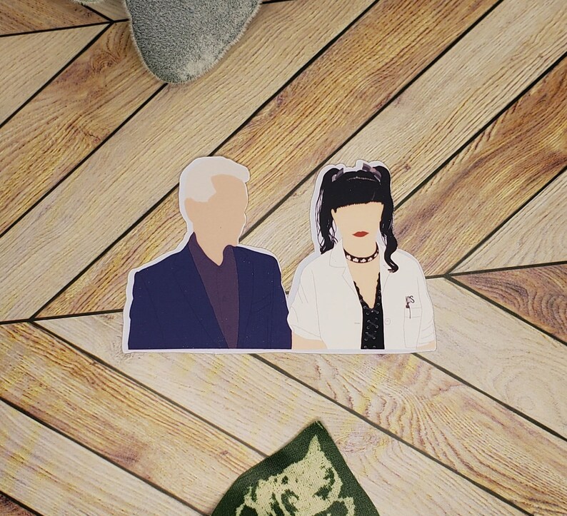 NCIS Gibbs and Abby Glossy Sticker for Laptop, Cute Gifts, Water Bottle ...