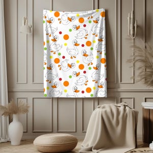 Funny Goose Blanket: Quirky Polka Dot Farmhouse Throw