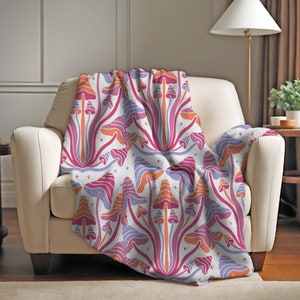 Retro Colorful 70&#39;s Mushroom Velveteen Plush Blanket