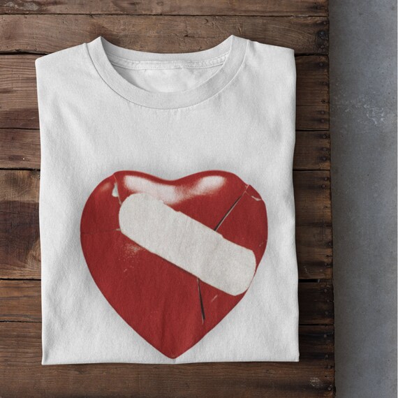 Camiseta Corazon Roto Camiseta Healing Heart Camisa Corazon Roto Para Ella Camiseta Valentines Oversize Camisa Divorcio Corazon Roto Camiseta Corazon Rojo Etsy Mexico