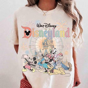Vintage Disneyland Comfort Colors-skjorta, Disneyland Resort, Retro Vintage Disney-skjorta, Disney-familjematchskjorta, Disneyworld-skjorta bild 2