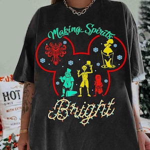 Couleurs de confort qui rendent les esprits lumineux, faisant de l&#39;auto-stop, bonnet de Noel, chemise joyeux Noël manoir hanté, cadeaux de chemise assortie pour la famille WDW