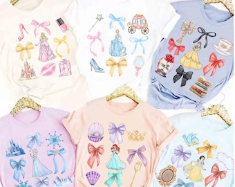 Kokette Bögen Disney Prinzessinnen Charaktere Shirt, Benutzerdefinierter Name Tiana Ariel Elsa Rapunzel Belle Jasmin Tee, Magic Kingdom Familie 2026 Reise