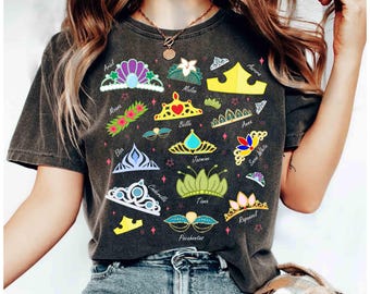 Schattige Disney-prinses We All Got Crowns-shirt, shirt Disney Aurora Ariel Belle Assepoester Tiana, Magic Kingdom Disneyland Girl Trip 2026 Tee