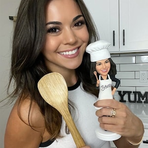 Custom Bobbleheads，Personalized Bobblehead Best Gift for Boss Friend,Casual Woman Fully Customizable Bobbleheads for Your Female Boss