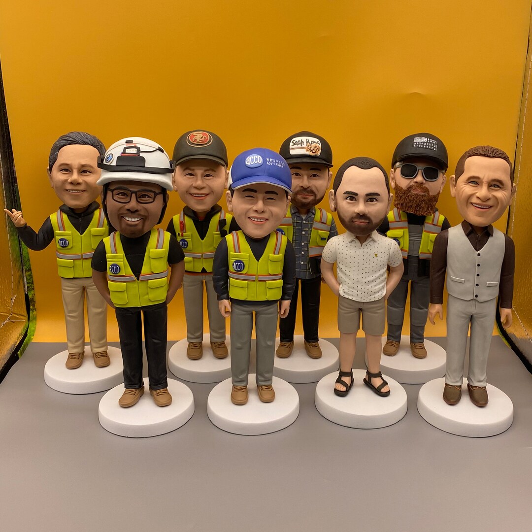 Customized Group Bobbleheads, Bobblehead Gifts for Employees, Custom Wedding Best Man