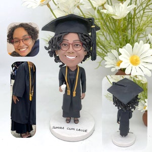 Customized graduation season bobbleheads, graduation gifts forhim, gifts for her,college graduation bobbleheads, graduation bobblehead gifts