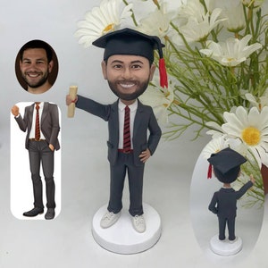Customized graduation season bobbleheads, college graduation bobbleheads, graduation bobblehead gifts for him gifts for her