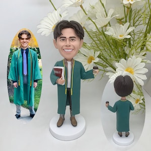 Customized graduation season bobbleheads, college graduation bobbleheads, graduation bobblehead gifts for him gifts for her