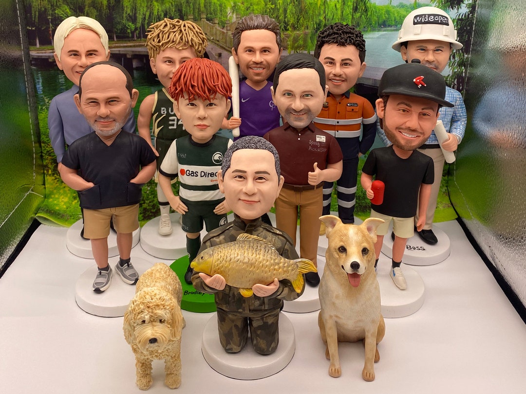 Customized Group Bobbleheads, Bobblehead Gifts for Employees, Custom Wedding Best Man