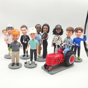 Personalized bobbleheads, custom bobbleheads, family custom bobbleheads, birthday bobblehead gifts for him, anniversary gifts