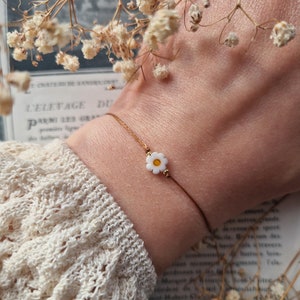 Sweet, delicate daisy bracelet | Gift for her | Gift for girlfriend
