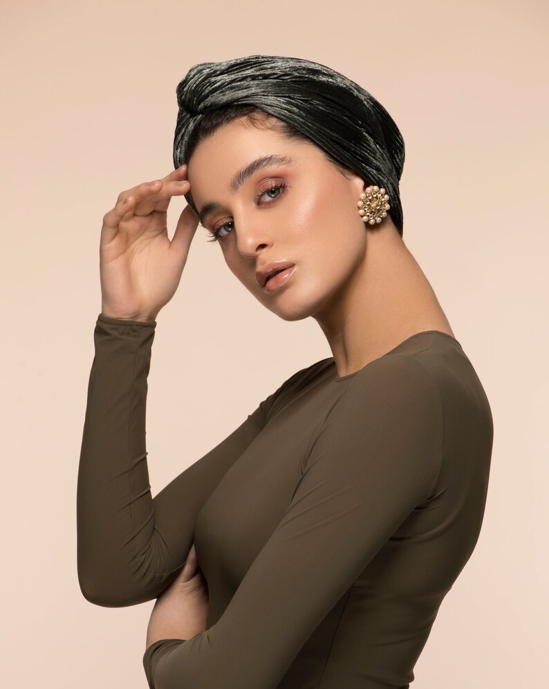 Velvet turban, turban for women, vintage velvet hairband, warm turban for her.
