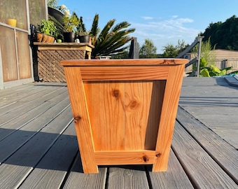 Cedar planter box