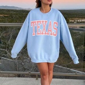 Varsity Texas Sweatshirt Retro Texas Shirt Gameday TX Football Shirt Texas Football Crewneck Wear Oversized Preppy Clothes Sorority Y2K Teen
