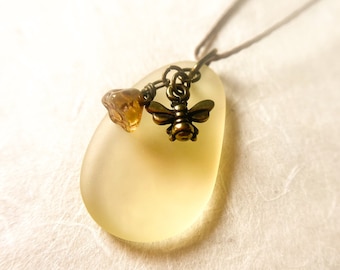 Yellow Sea Glass Necklace | Hippie Pendant Necklace | Bee & Flower | Boho Chic Jewelry | Handmade Gift | Recycled Glass