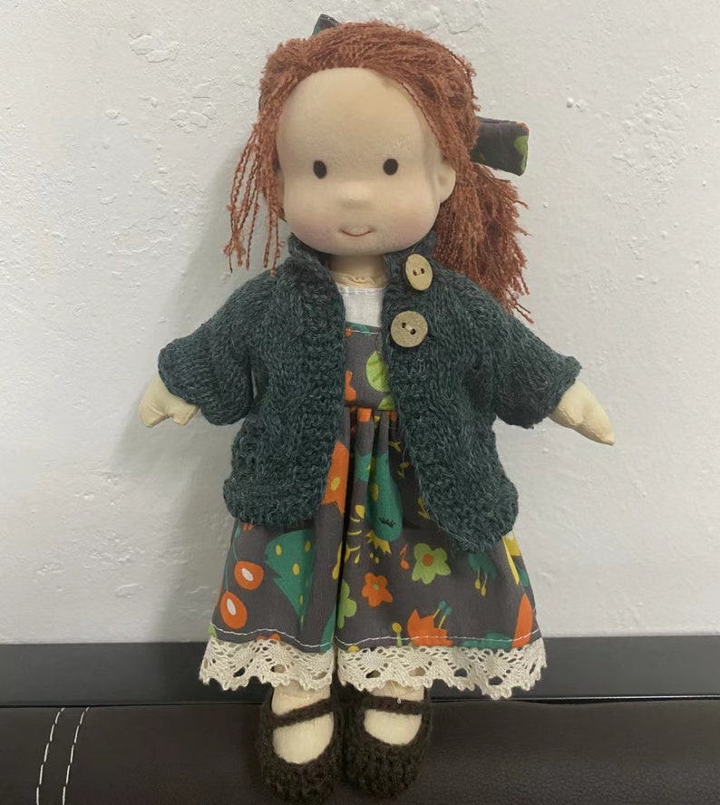 Poupée de chiffon de 30 cm 30 cm avec boîte-cadeau, poupée au crochet, poupée en textile avec accessoire pour vêtements, poupée de jeu personnalisée pour enfants image 1