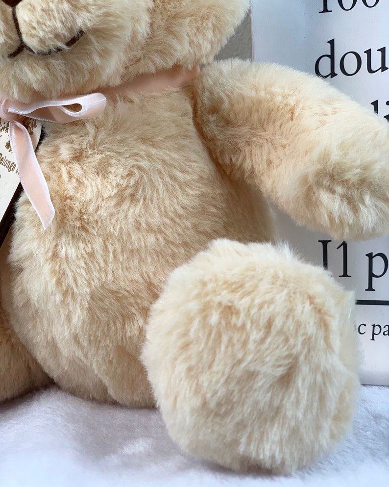 Oso de peluche recién nacido personalizado, oso de peluche personalizado, oso personalizado de peluches, peluche recién nacido con etiqueta de madera grabada, muñecas rellenas imagen 10