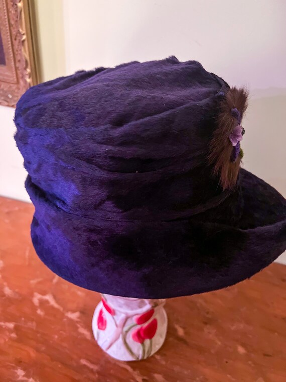 Antique Edwardian Purple Silk Velvet & Flowers Hat - image 8