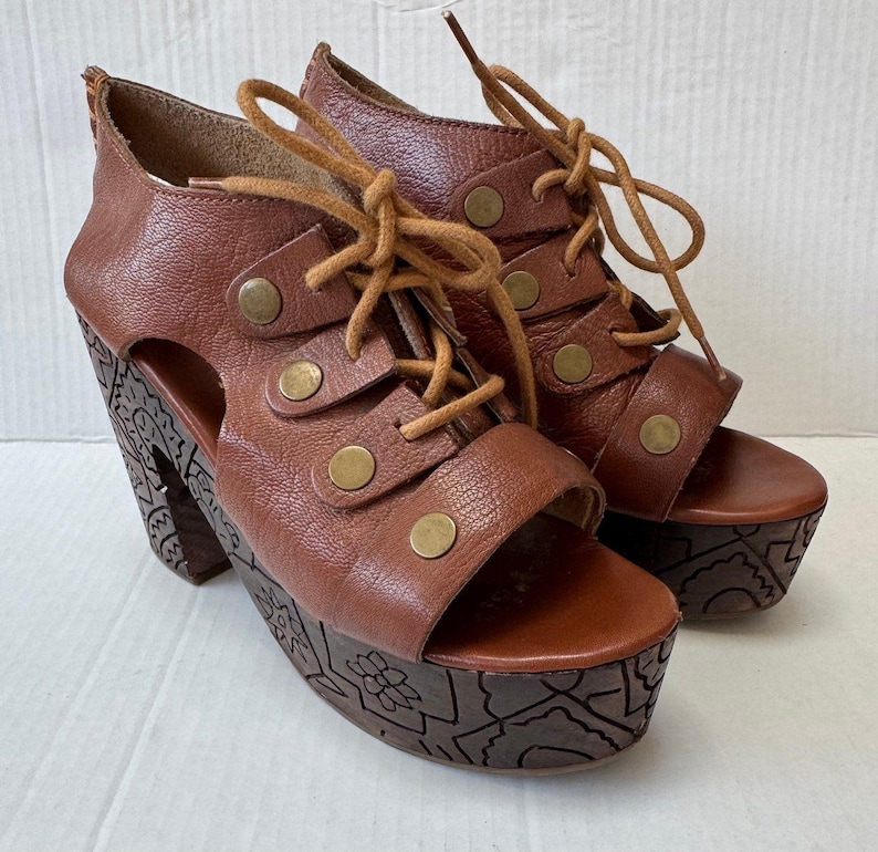 FREE PEOPLE FARRAH Leather Lace Up Carved Wood Platform Heels Clog Sandals 38 7. image 1