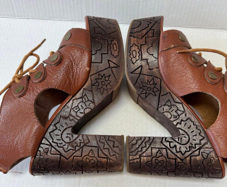 FREE PEOPLE FARRAH Leather Lace Up Carved Wood Platform Heels Clog Sandals 38 7. image 6