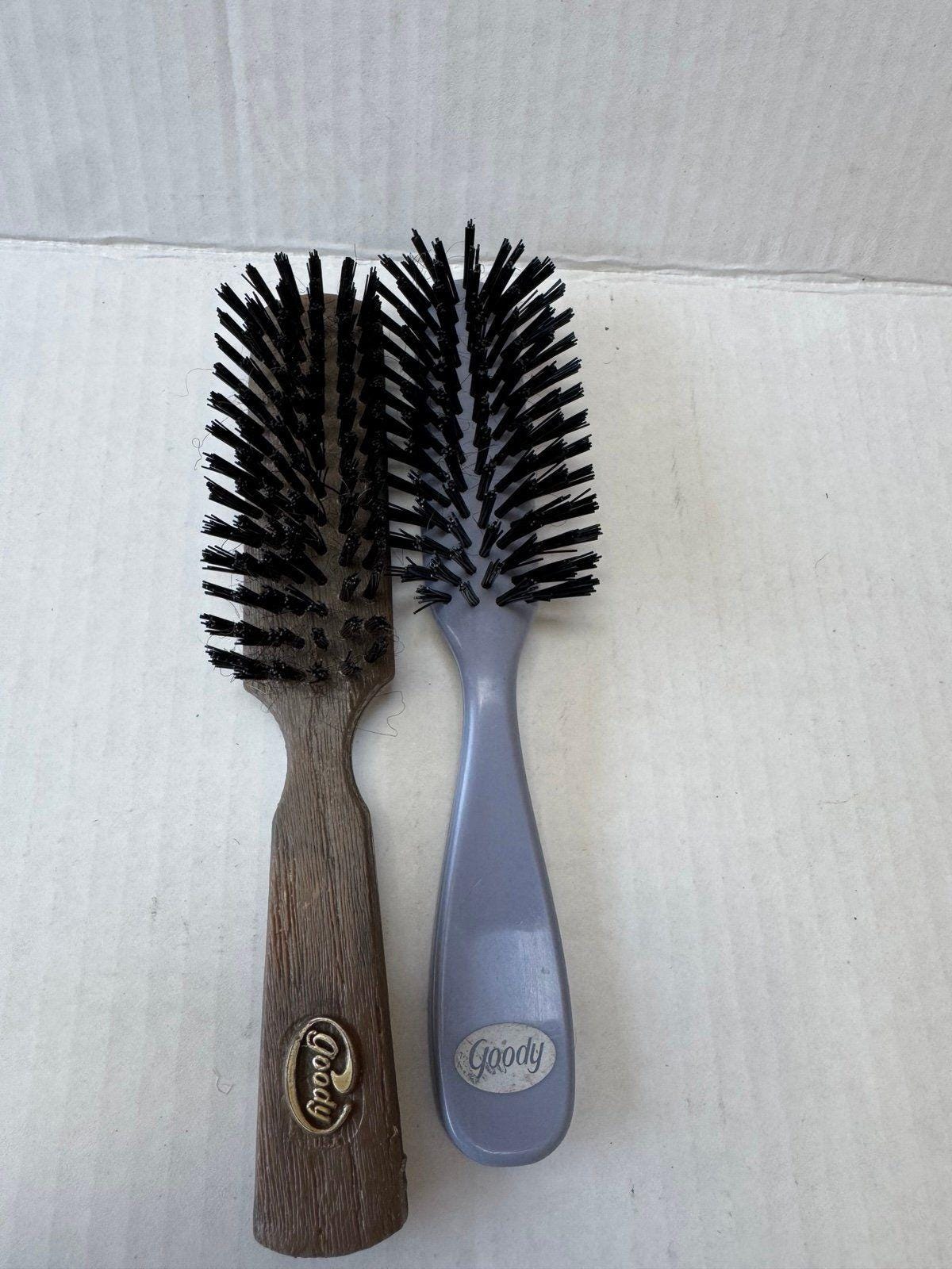 VTG Goody half-round styling brush  ivory-colored handle multi-row nylon bristle Goody Detangle It Oval Cushion Hair Brush Ball Tipped  main image 2