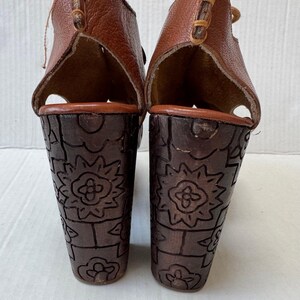 FREE PEOPLE FARRAH Leather Lace Up Carved Wood Platform Heels Clog Sandals 38 7. image 4