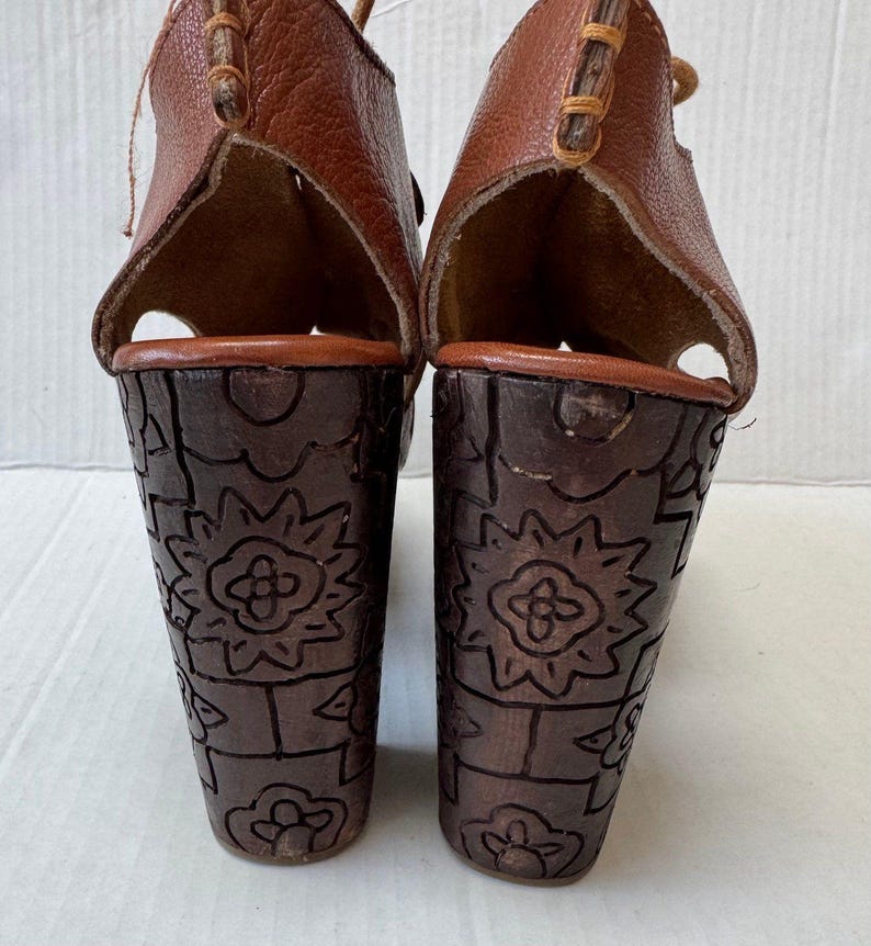FREE PEOPLE FARRAH Leather Lace Up Carved Wood Platform Heels Clog Sandals 38 7. image 4