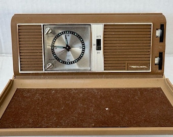 VTG Realistic Model 12-604 RadioShack Solid State Travel Alarm Clock AM Radio