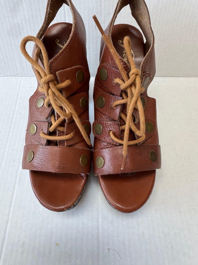 FREE PEOPLE FARRAH Leather Lace Up Carved Wood Platform Heels Clog Sandals 38 7. image 3