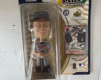Cal Ripken JR Play Makers Upper Deck Bobblehead  2001 MLB Edition