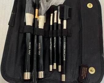 Mary Kay Essential Brush Collection 6 Brush Set Brushes Felt Makeup Bag Clutch