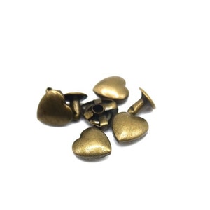 10 mm hjärtnitar i antikmässingsfinish, dubbelkåpa, för handväska, väskor, plånböcker, kläder, hantverk - 10 mm (3/8") hjärta x 6 mm (1/4") stolpe