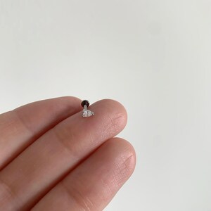 20G / 18G / 16G Birnenform Push Pin Labret • fadenlose flache Rückseite Ohrring • Tragus Bolzen • flache Rückseite Bolzen • Helix Ohrstecker Bild 12