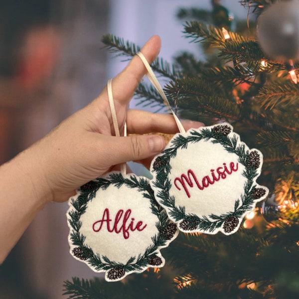 Felt Christmas tree ornament with first name | personalized festive decorations | embroidered fabric with pinecone wreath